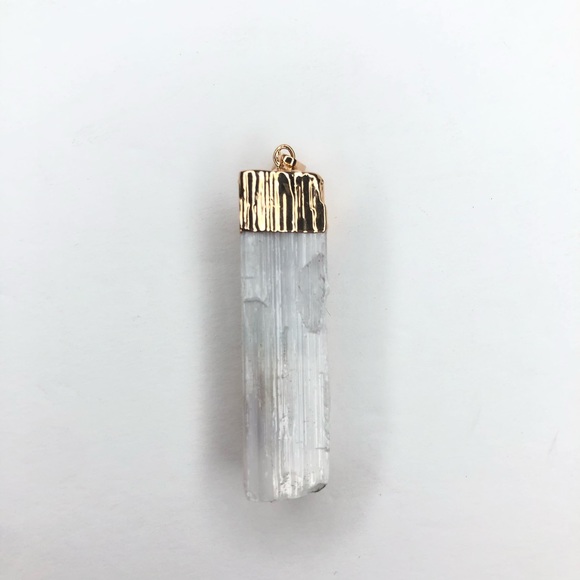 ❎SOLD Selenite Gemstone 7 Chakras Pendant Necklace - Picture 5 of 9